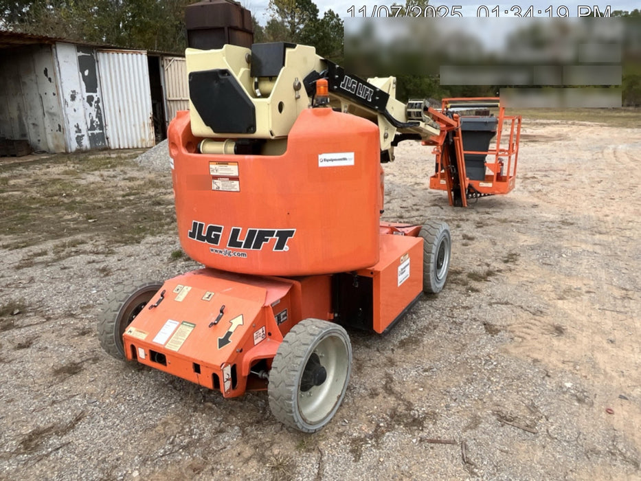 2019 JLG E400AJPN
