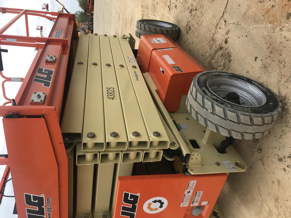 2019 JLG 4069LE Solid Non Marking Tires, Rotating Beacon