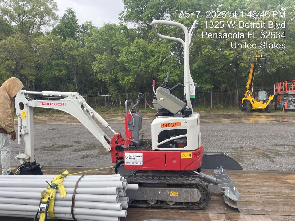 2023 TAKEUCHI TB210R