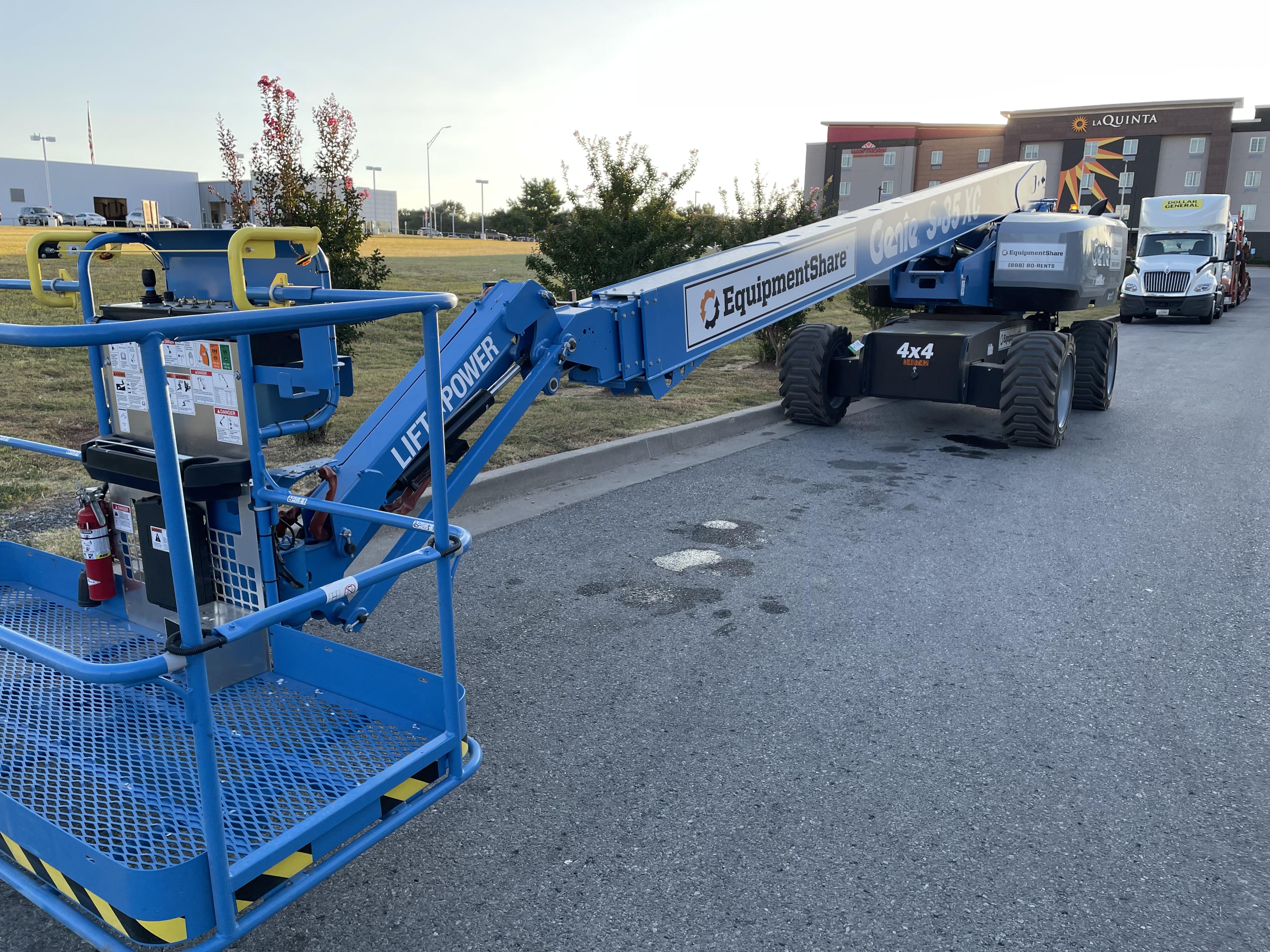2023 GENIE S-85 XC