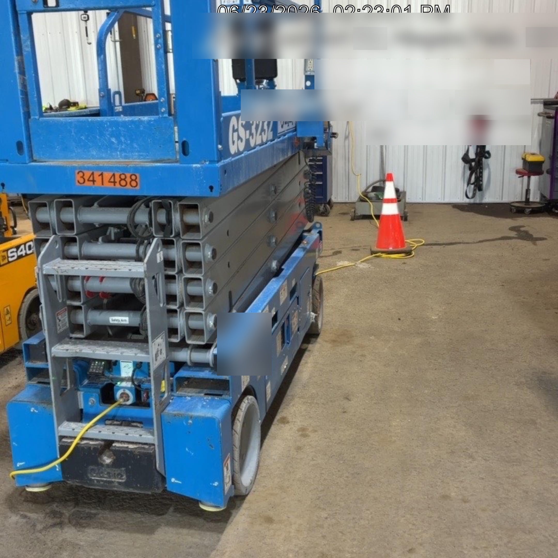 2023 GENIE GS-3232