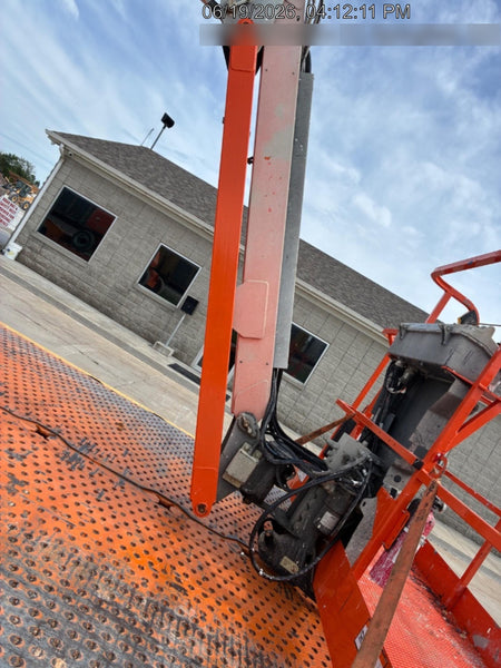 2019 JLG 860SJ