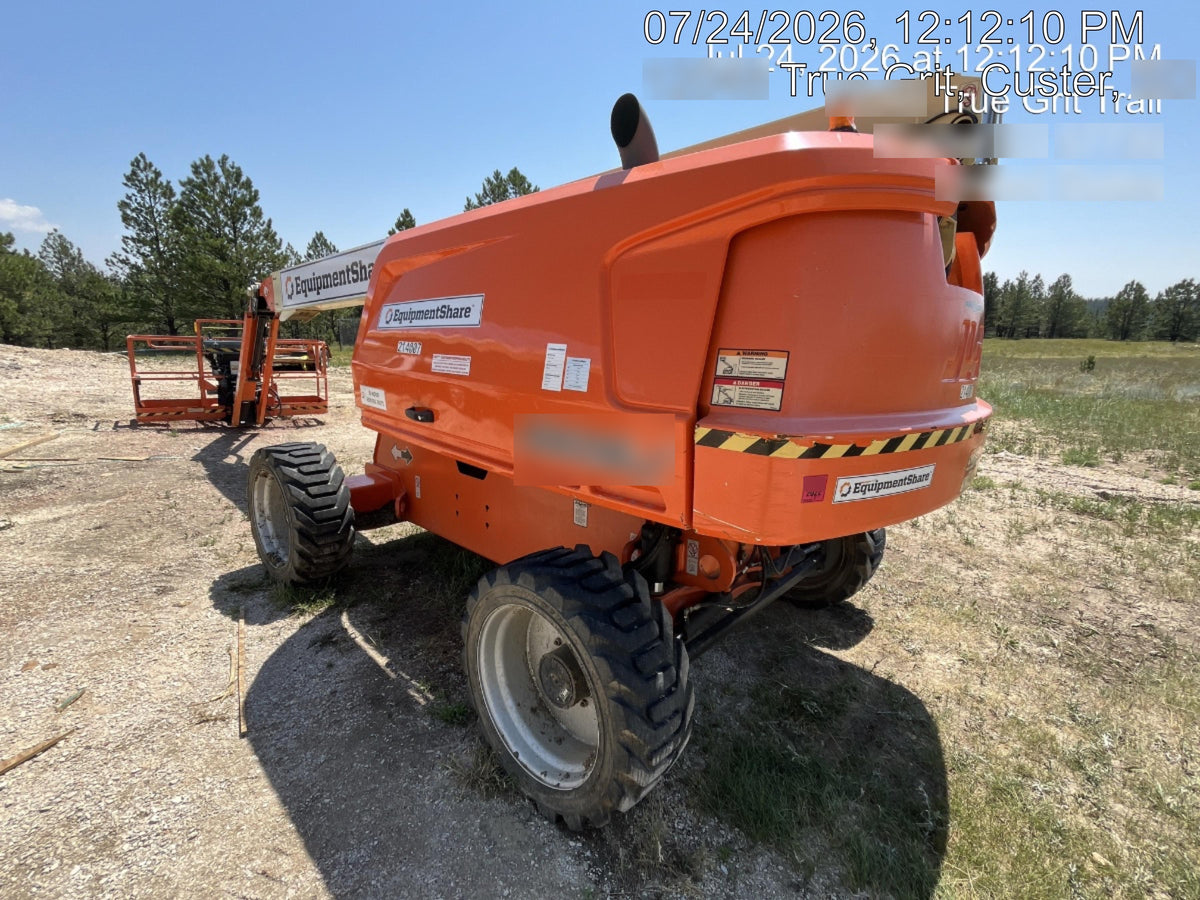 2022 JLG 660SJ
