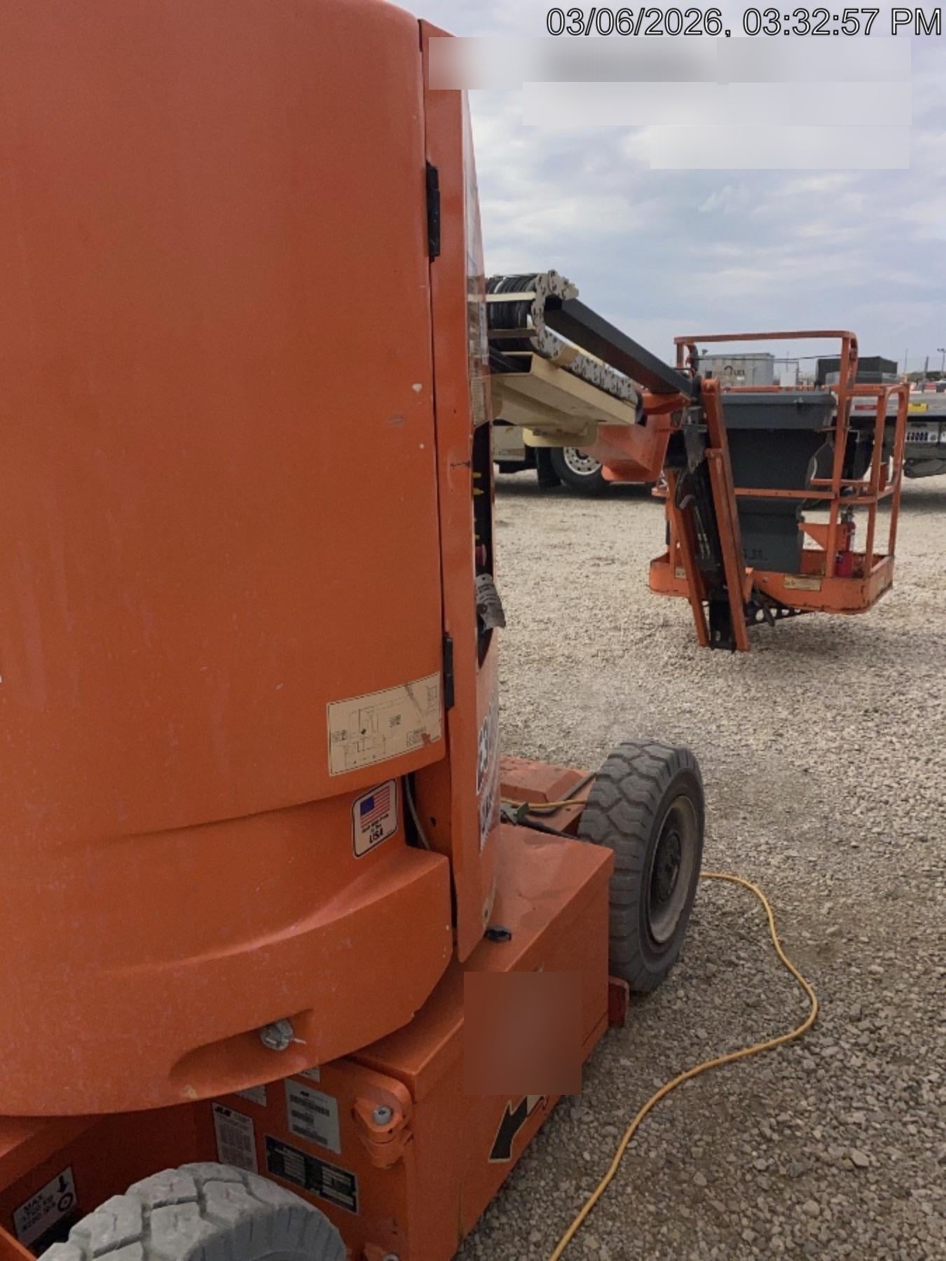 2019 JLG E300AJP