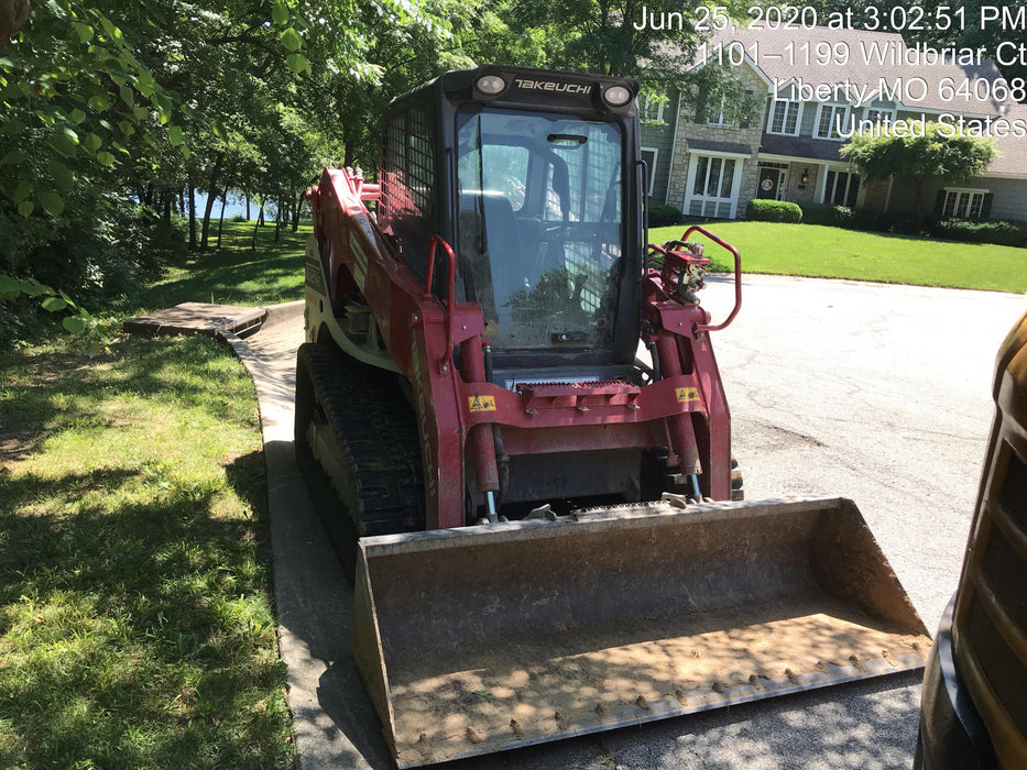 2018 Takeuchi TL12V2C Takeuchi TL12V2C Cab Skid Steer Track Loader, 80" HD dirt bucket with 9 teeth