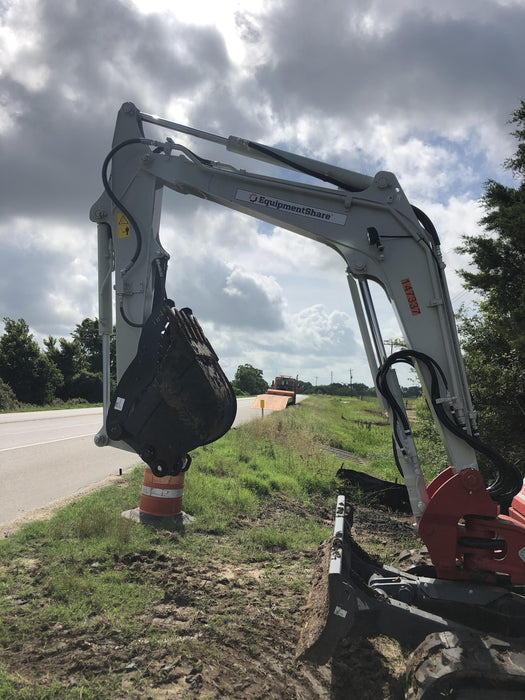 2021 TAKEUCHI TB250-2