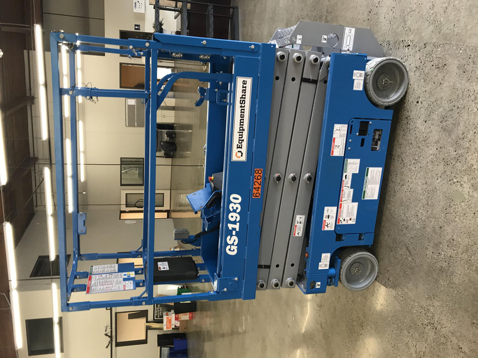 2020 Genie GS-1930 Solid Non Marking Tires, Beacon, Folding rails with half height swing gate, 800W Inverter