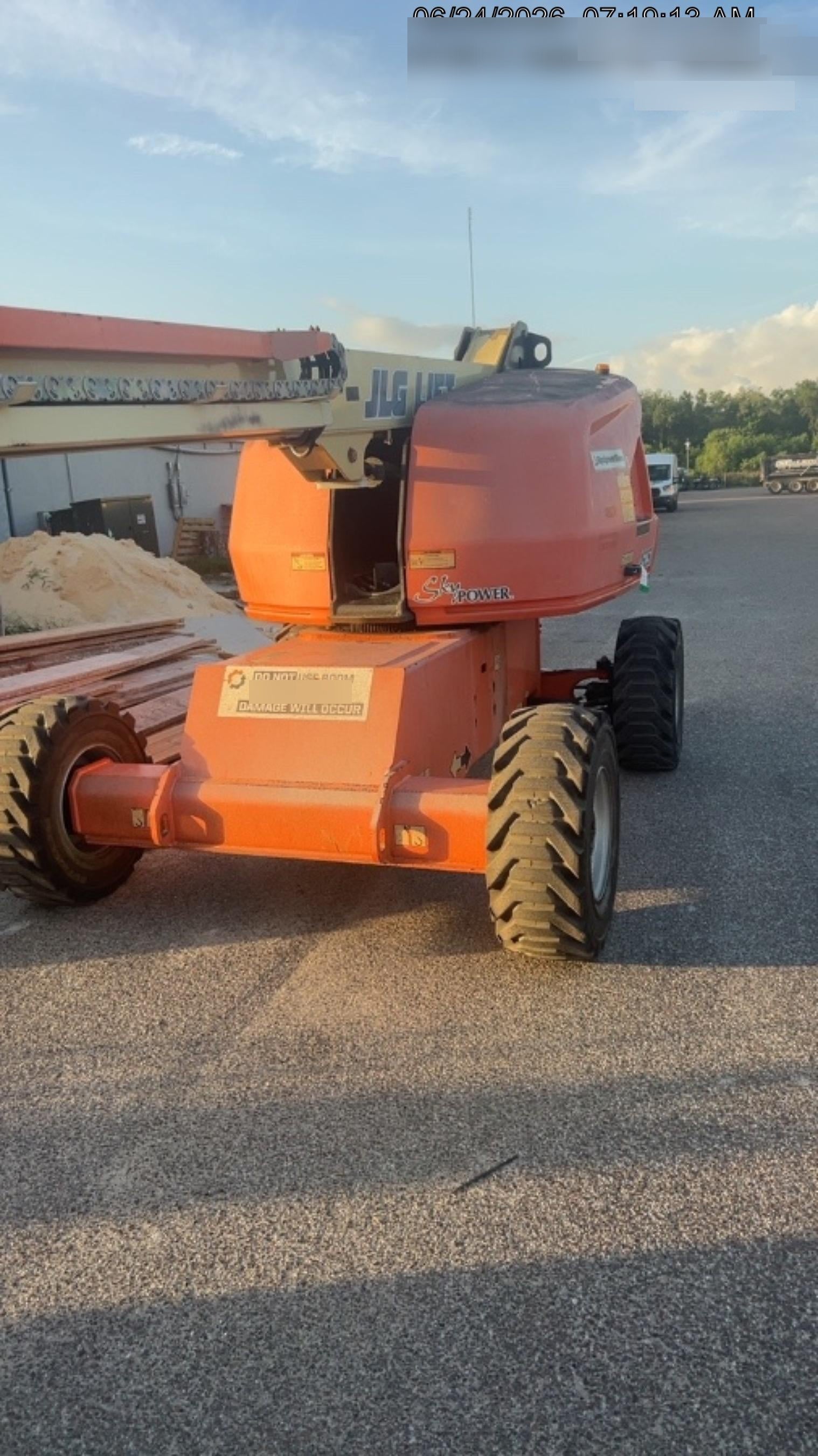 2019 JLG 460SJ