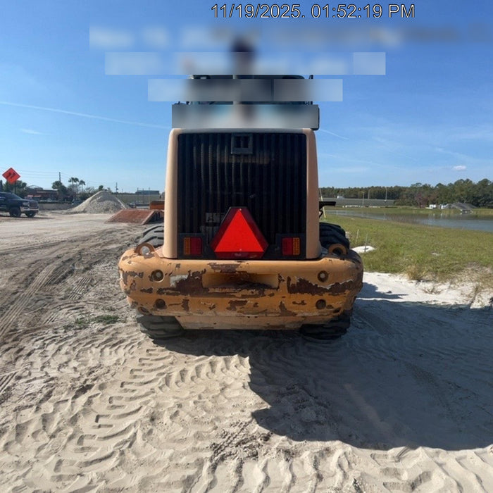 2016 Case 621F CLOSED CAB, JRB 416 STYLE HYD COUPLER