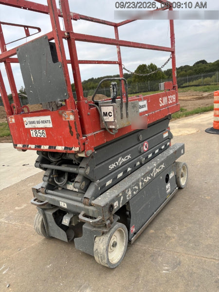 2018 Skyjack SJIII-3219 Skyjack SJIII3219 Scissor Lift w/Trojan Batteries