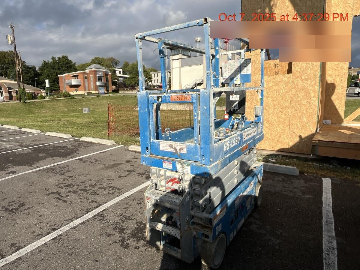 2020 Genie GS-1930 Solid Non Marking Tires, Beacon, Folding rails with half height swing gate