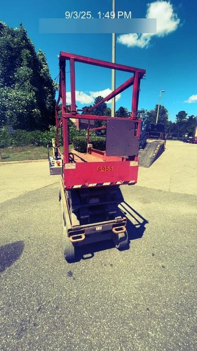 2018 Skyjack SJIII-3226 Skyjack SJIII3226 Scissor Lift w/Trojan Batteries