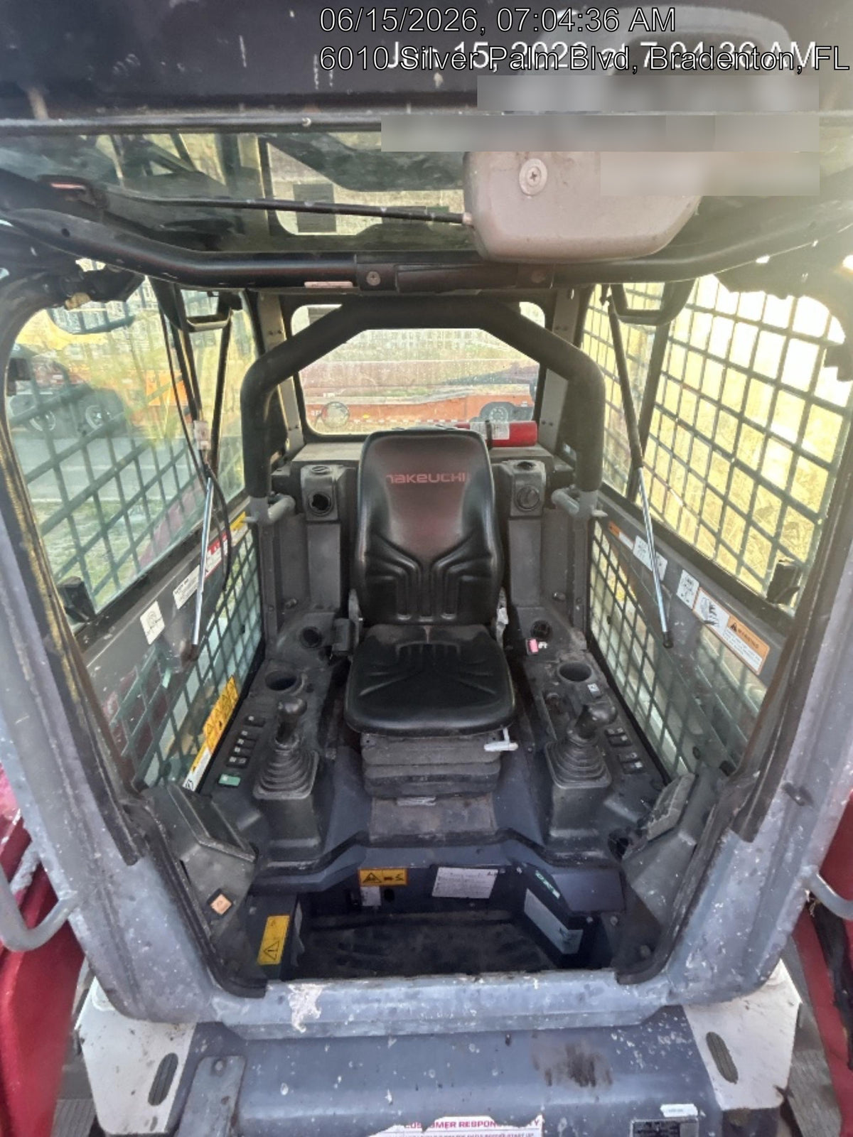 2022 TAKEUCHI TL10V2-CR