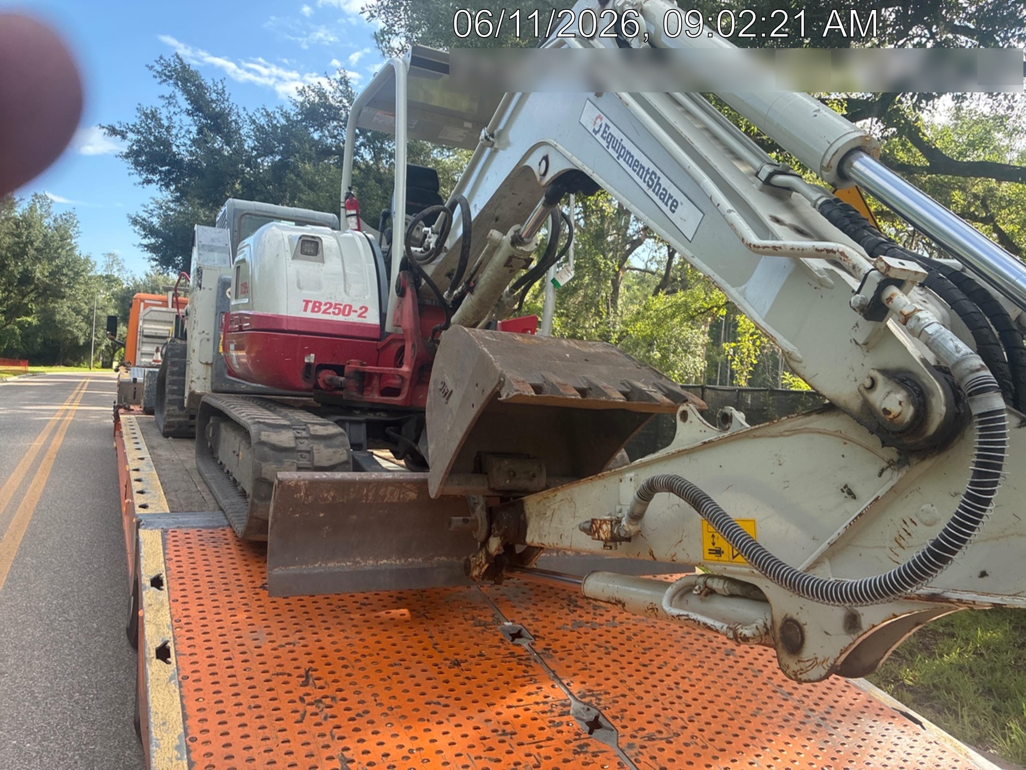 2023 TAKEUCHI TB250-2R