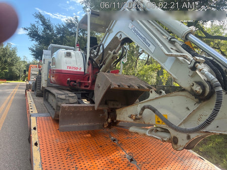 2023 TAKEUCHI TB250-2R