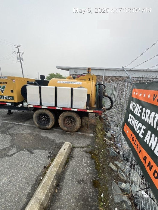 2022 Vac-Tron LP573XDT T4 Koehler Diesel Engine, 500 Gallon Debris Tank, x2 100 Gallon Water Tanks