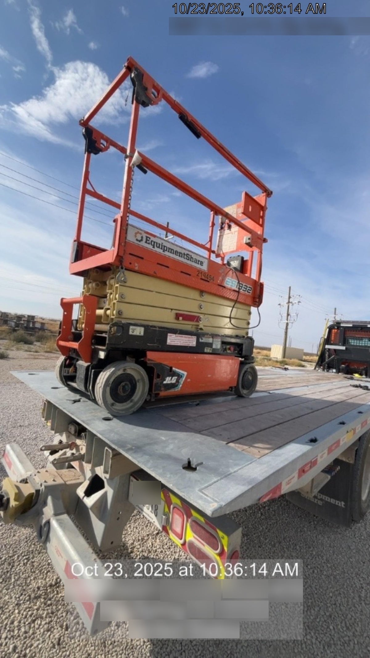 2022 JLG ES1932