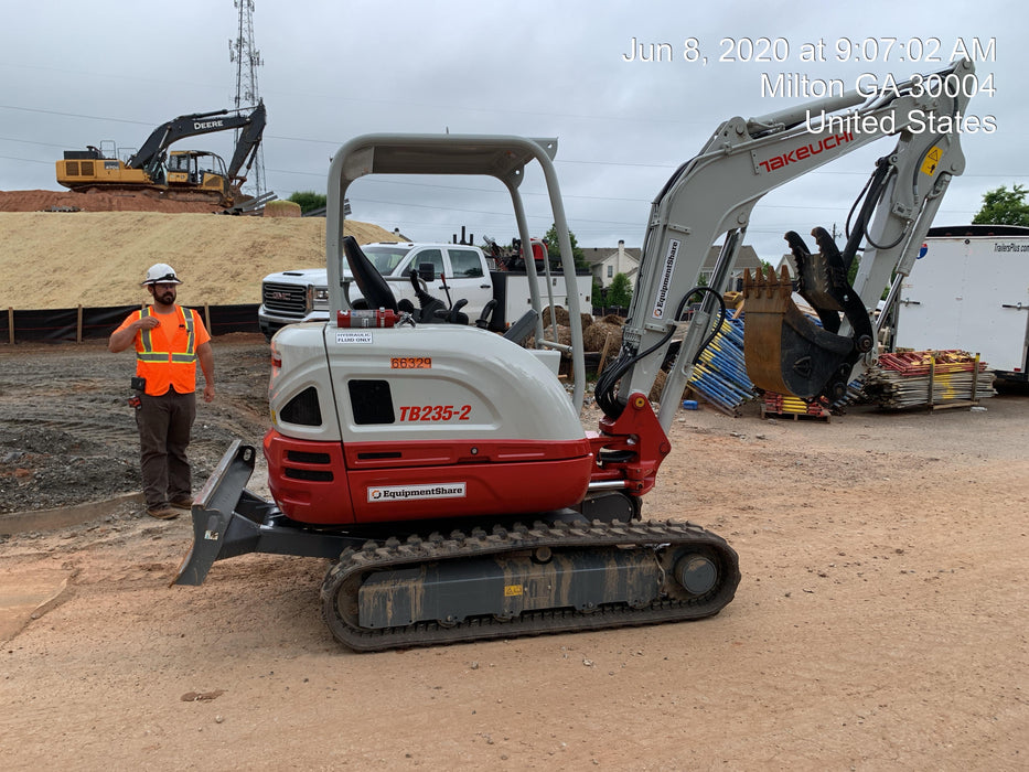 2020 TAKEUCHI TB235-2R