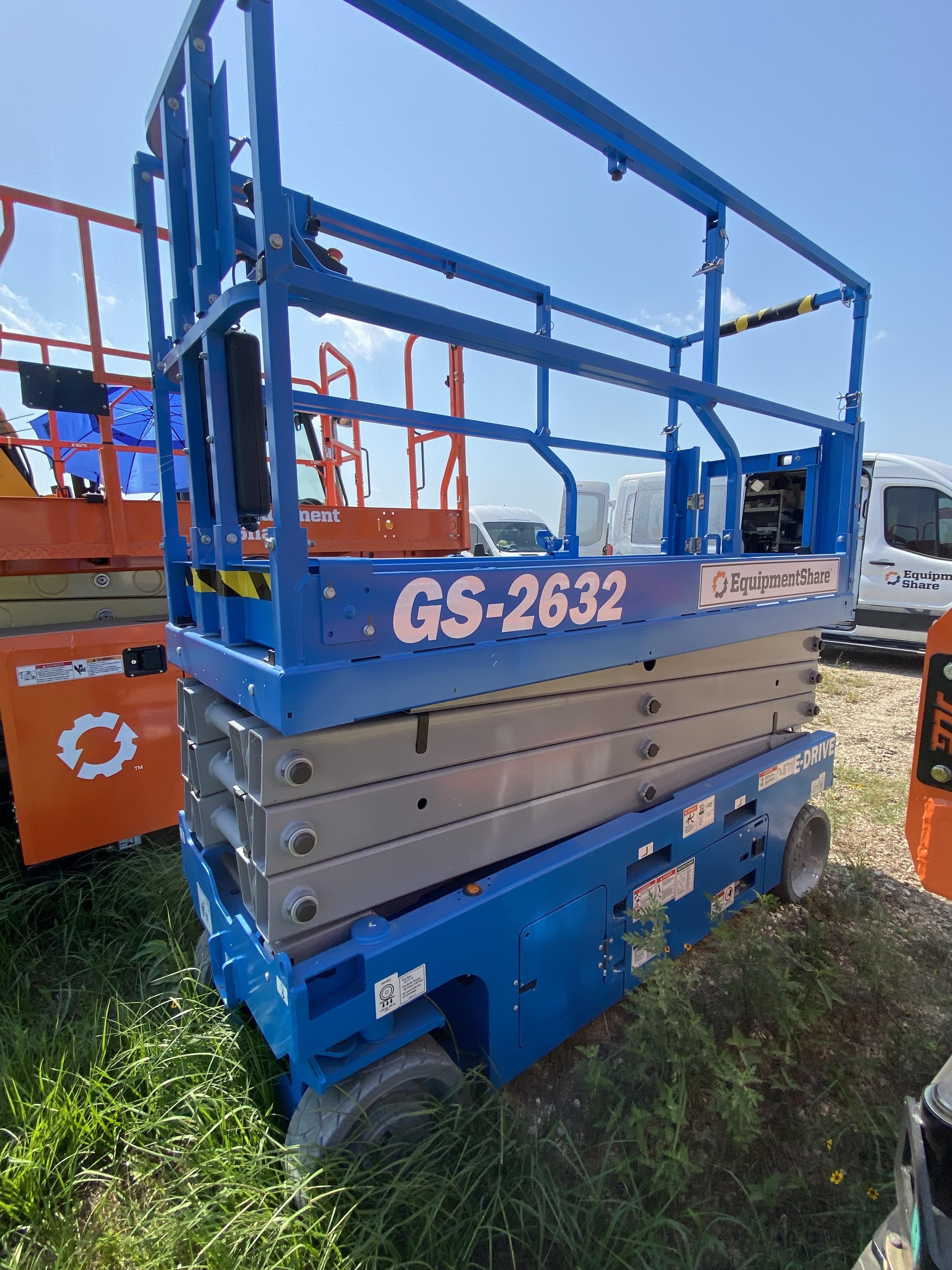 2023 GENIE GS-2632