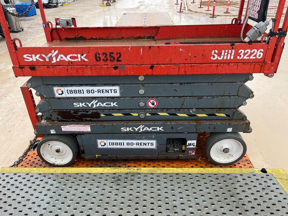 2017 Skyjack SJIII-3226 Skyjack SJ3226, Trojan Battery Set, Extended Warranty 5yr/5k hr