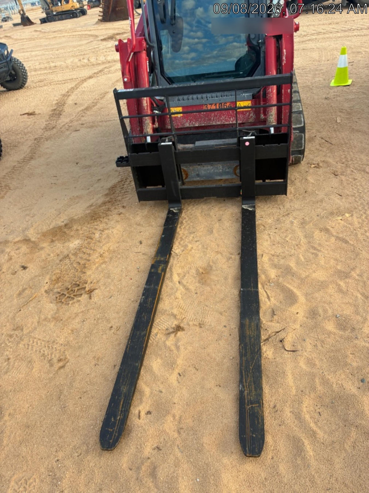 2026 ARROW MATERIAL HANDLING 72" Pallet Forks - Arrow