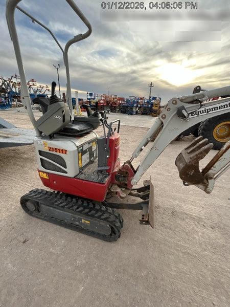 2022 TAKEUCHI TB210R