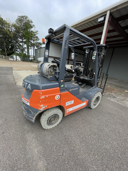 2022 TOYOTA 50-8FGU25