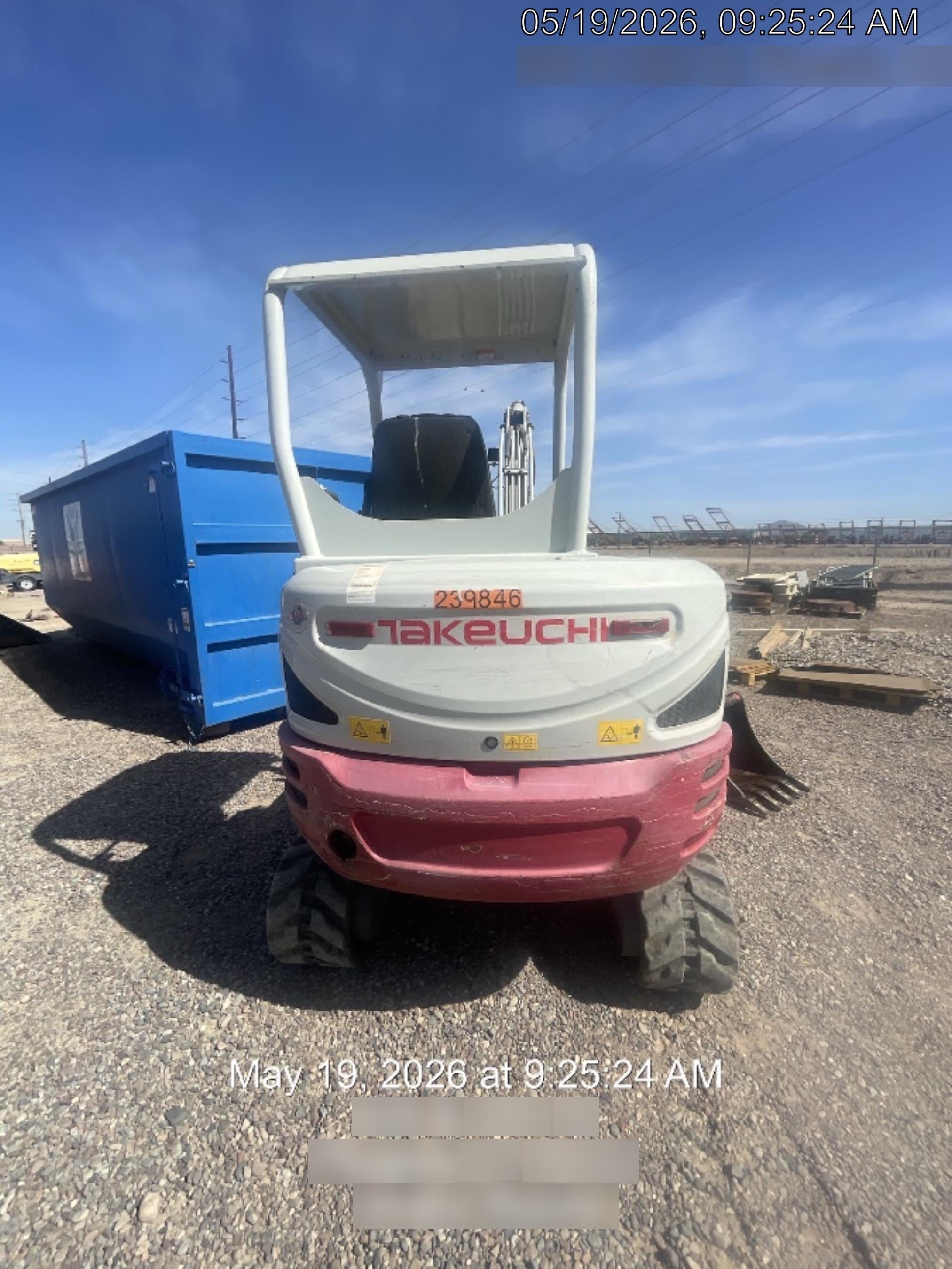 2022 TAKEUCHI TB235-2R