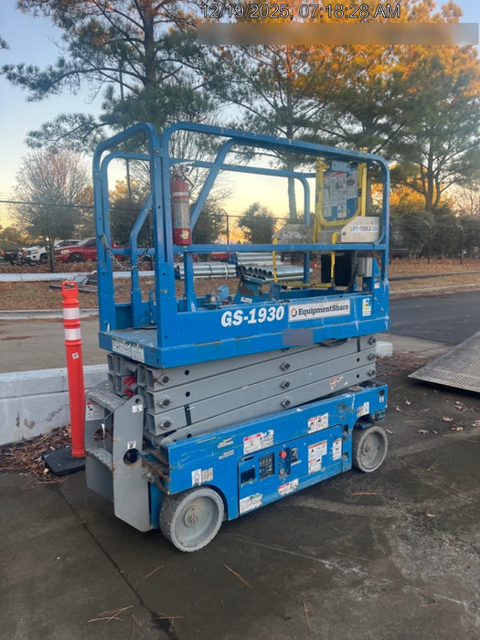 2019 Genie GS-1930 Fixed Rails with Chain Entry