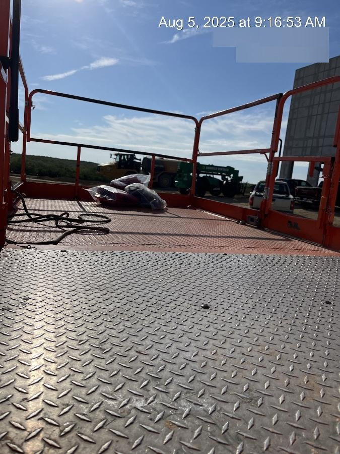 2022 JLG 4394RT