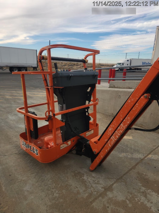 2019 JLG E400AJPN