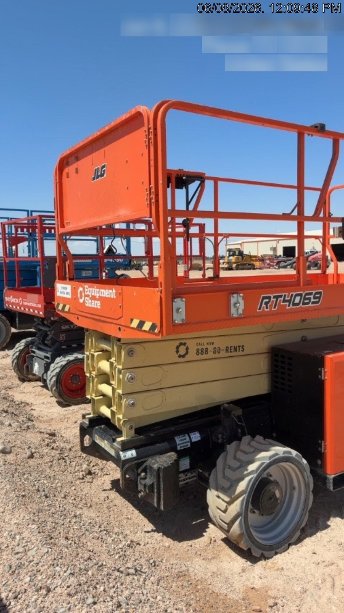 2023 JLG RT4069