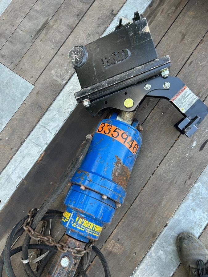 2023 AUGER TORQUE 3300-30