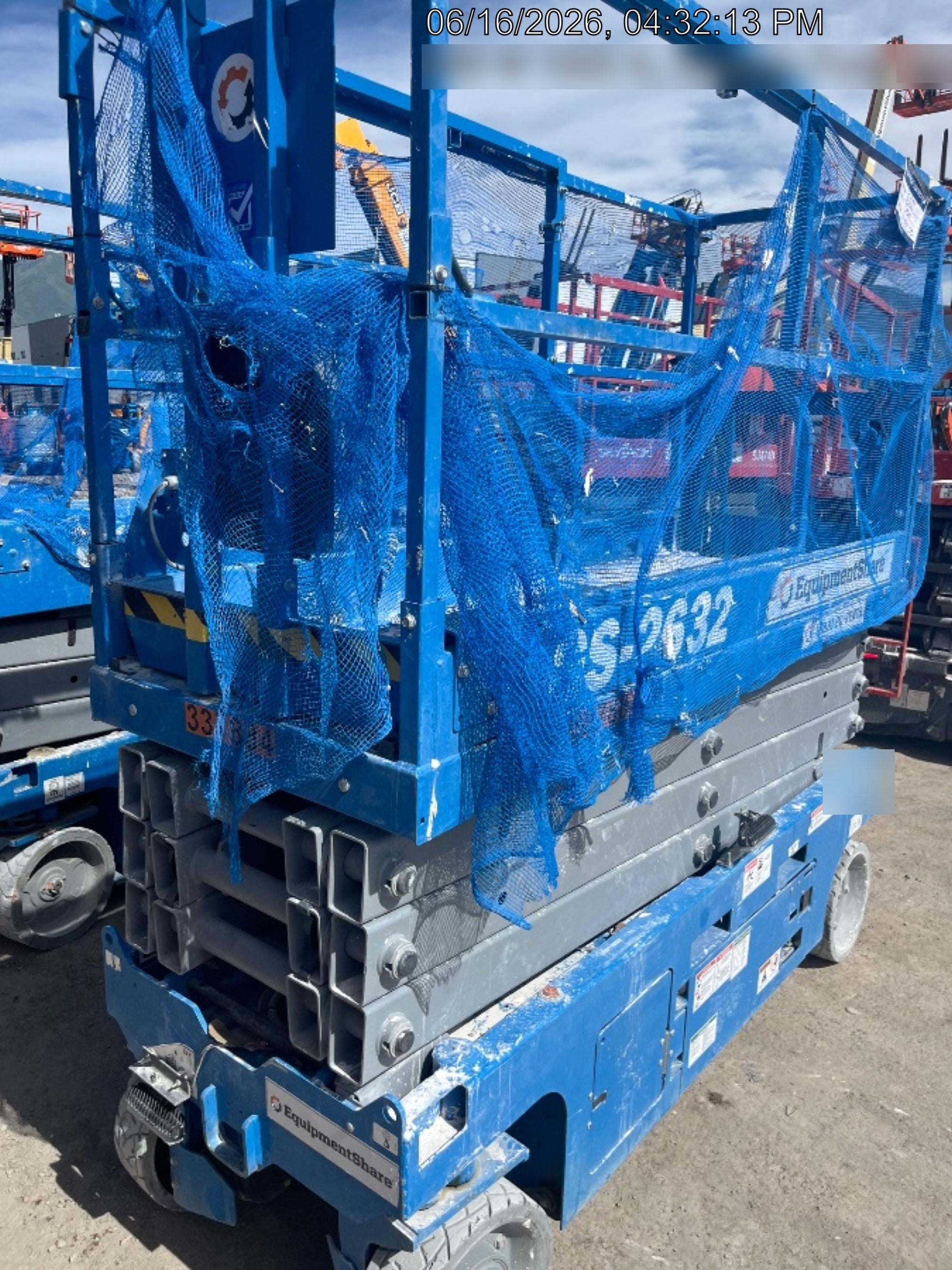 2023 GENIE GS-2632