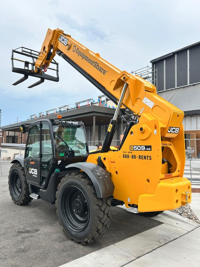 2025 JCB 509-42