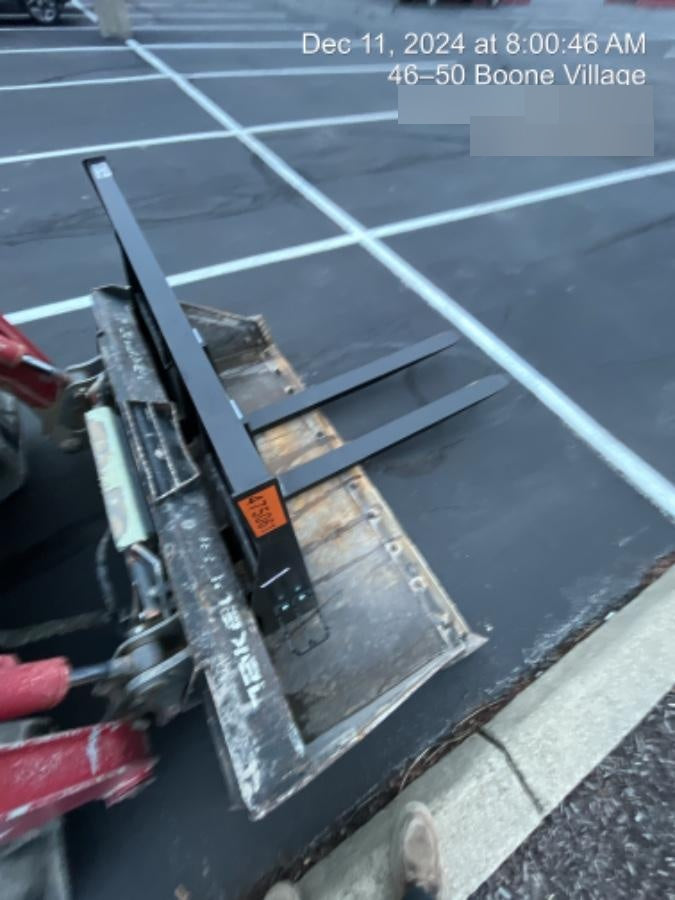 2024 ARROW MATERIAL HANDLING 48" Pallet Forks - Arrow