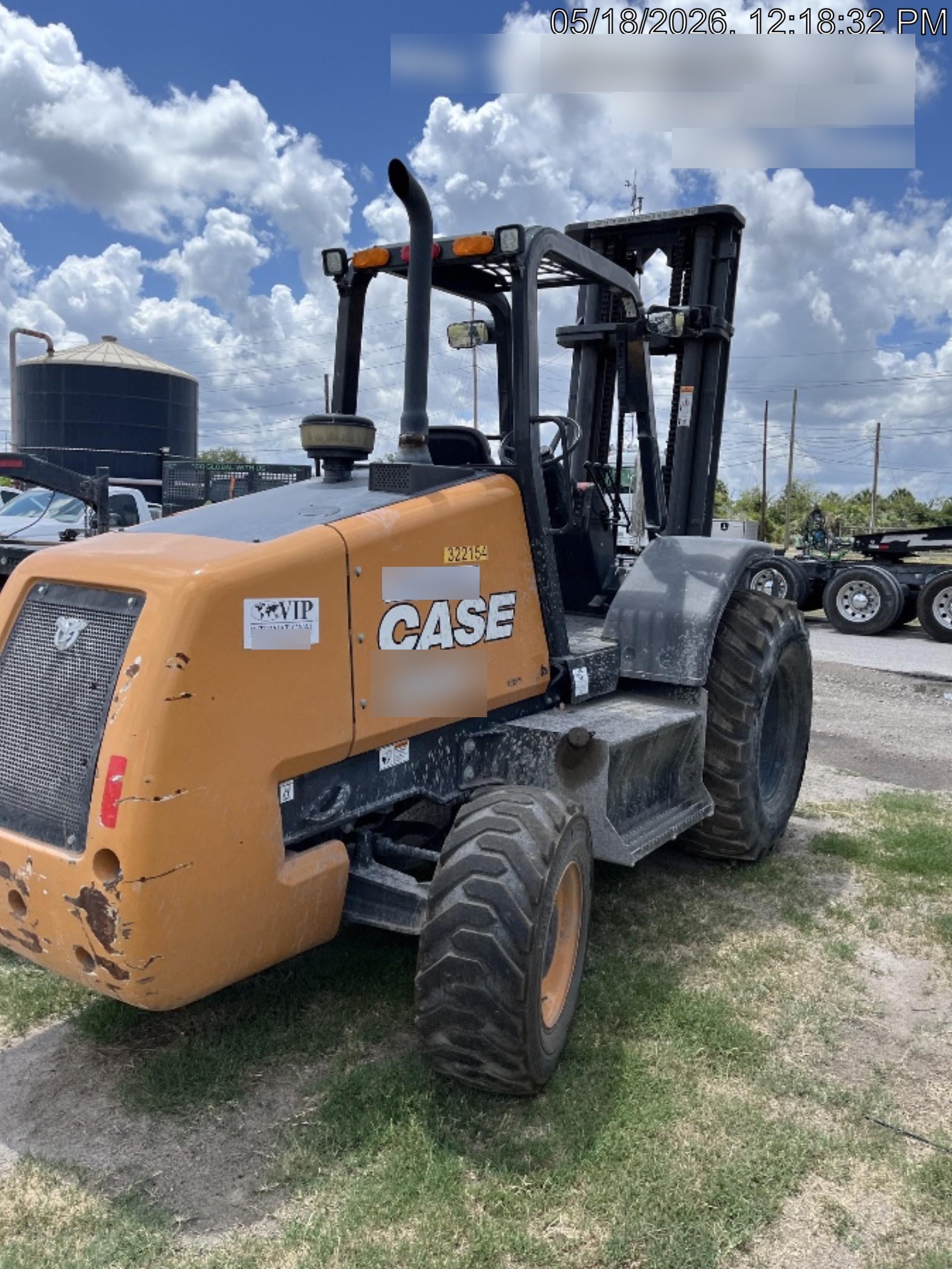 2023 CASE 588H