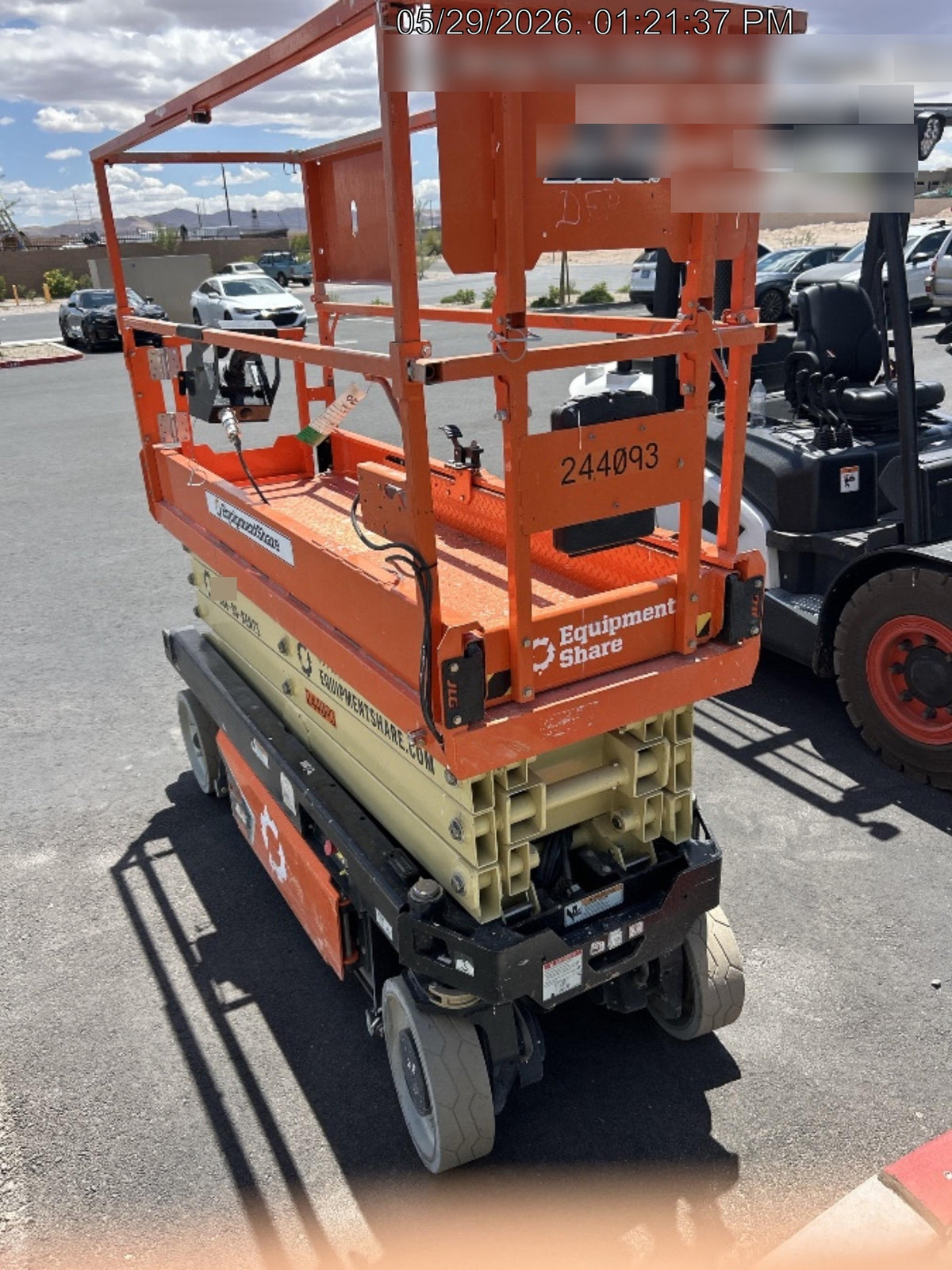 2022 JLG ES2632