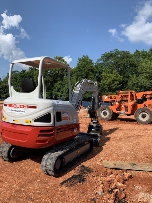 2021 TAKEUCHI TB235-2R