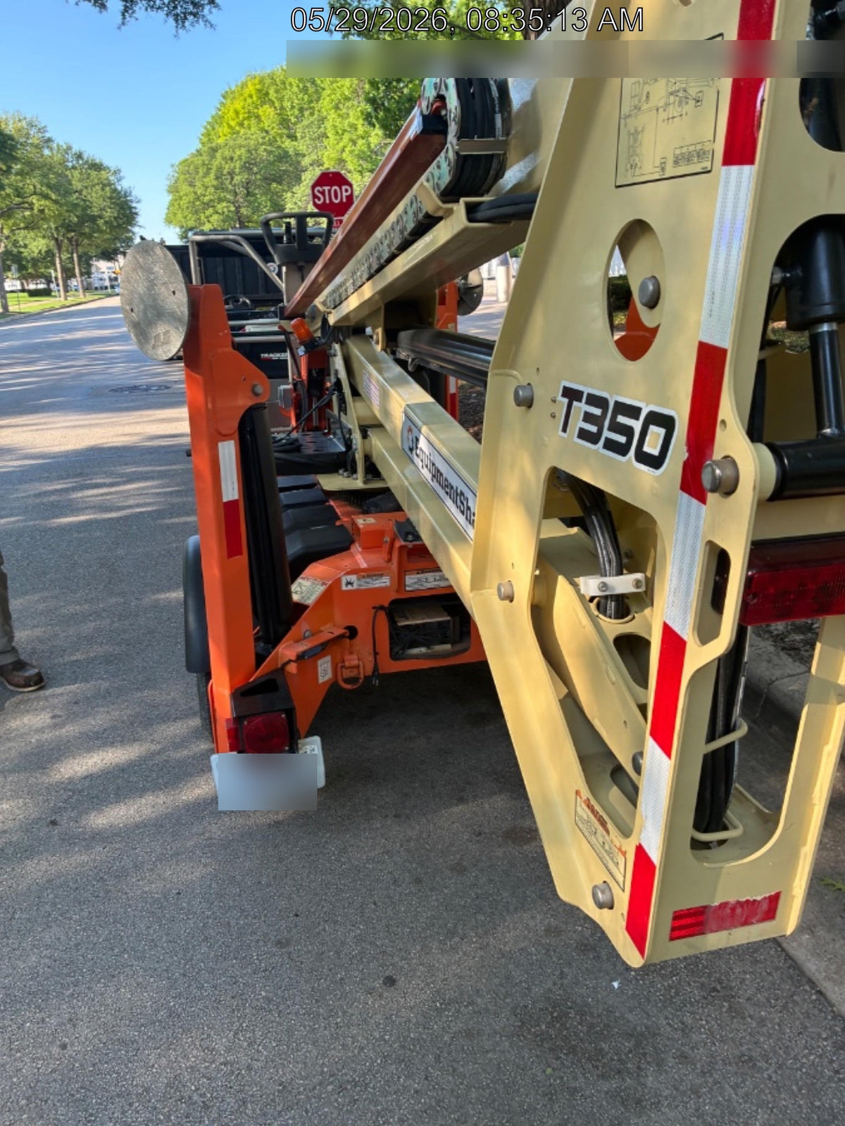 2022 JLG T350
