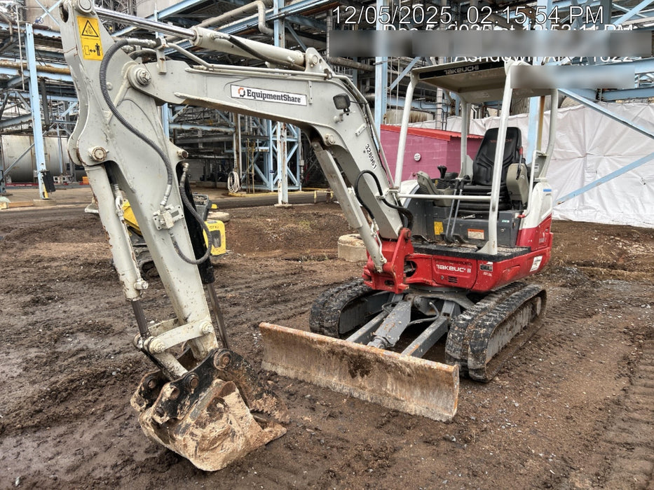2023 TAKEUCHI TB235-2R