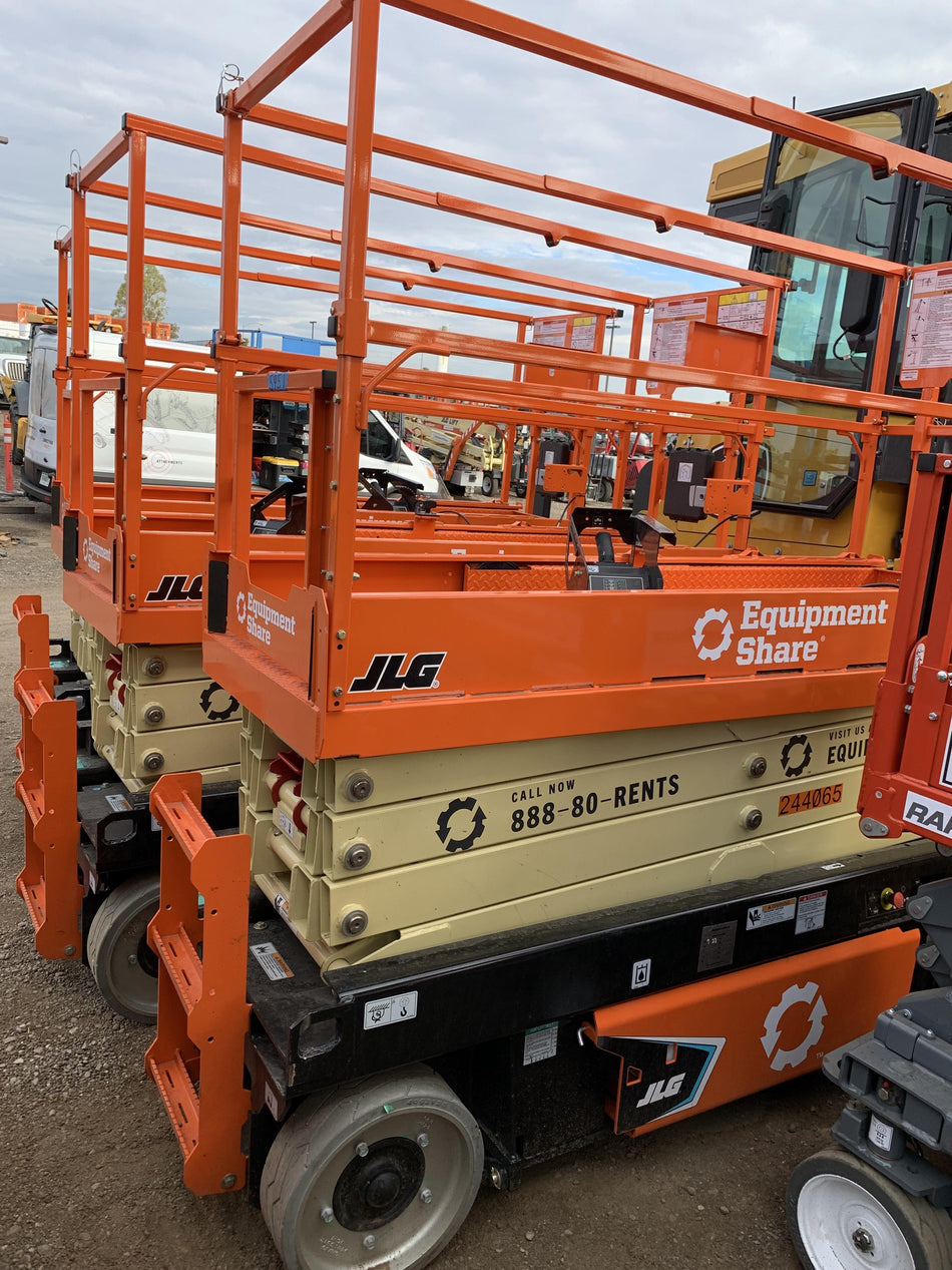 2022 JLG ES2632