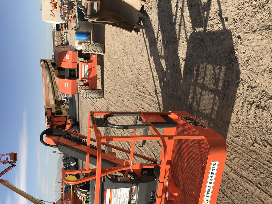 2019 JLG 860SJ