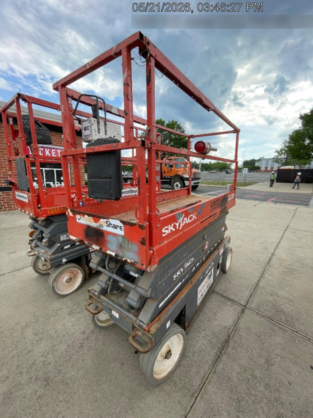 2018 Skyjack SJIII-3226 Skyjack SJIII3226 Scissor Lift w/Trojan Batteries