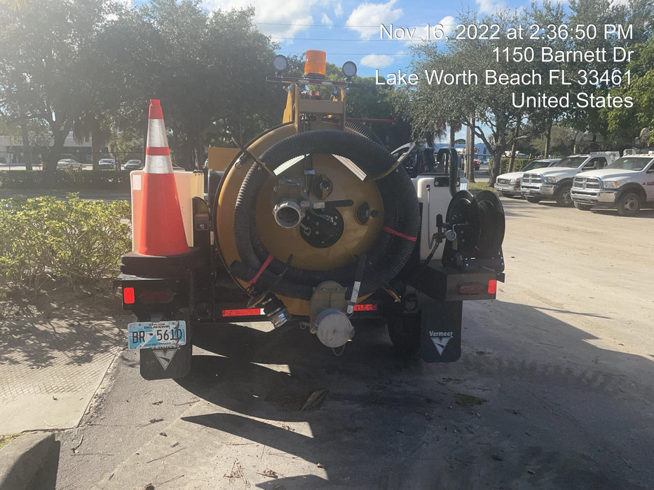 2022 VAC-TRON LP573XDT