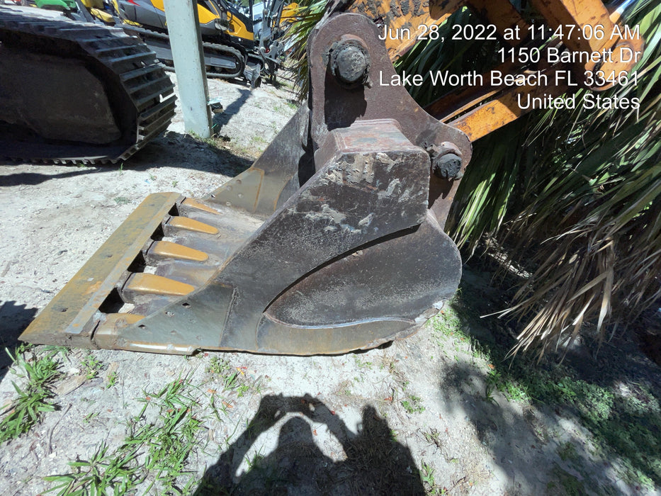 2015 CASE 48" Bucket - Case