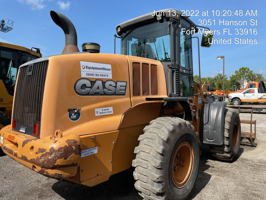 2015 Case 621F CLOSED CAB, JRB 416 STYLE HYD COUPLER