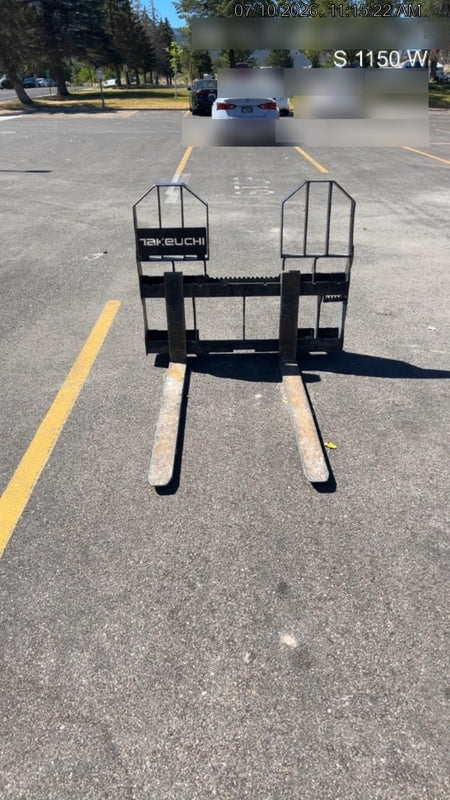 2021 TAKEUCHI 48" Pallet Forks - Takeuchi