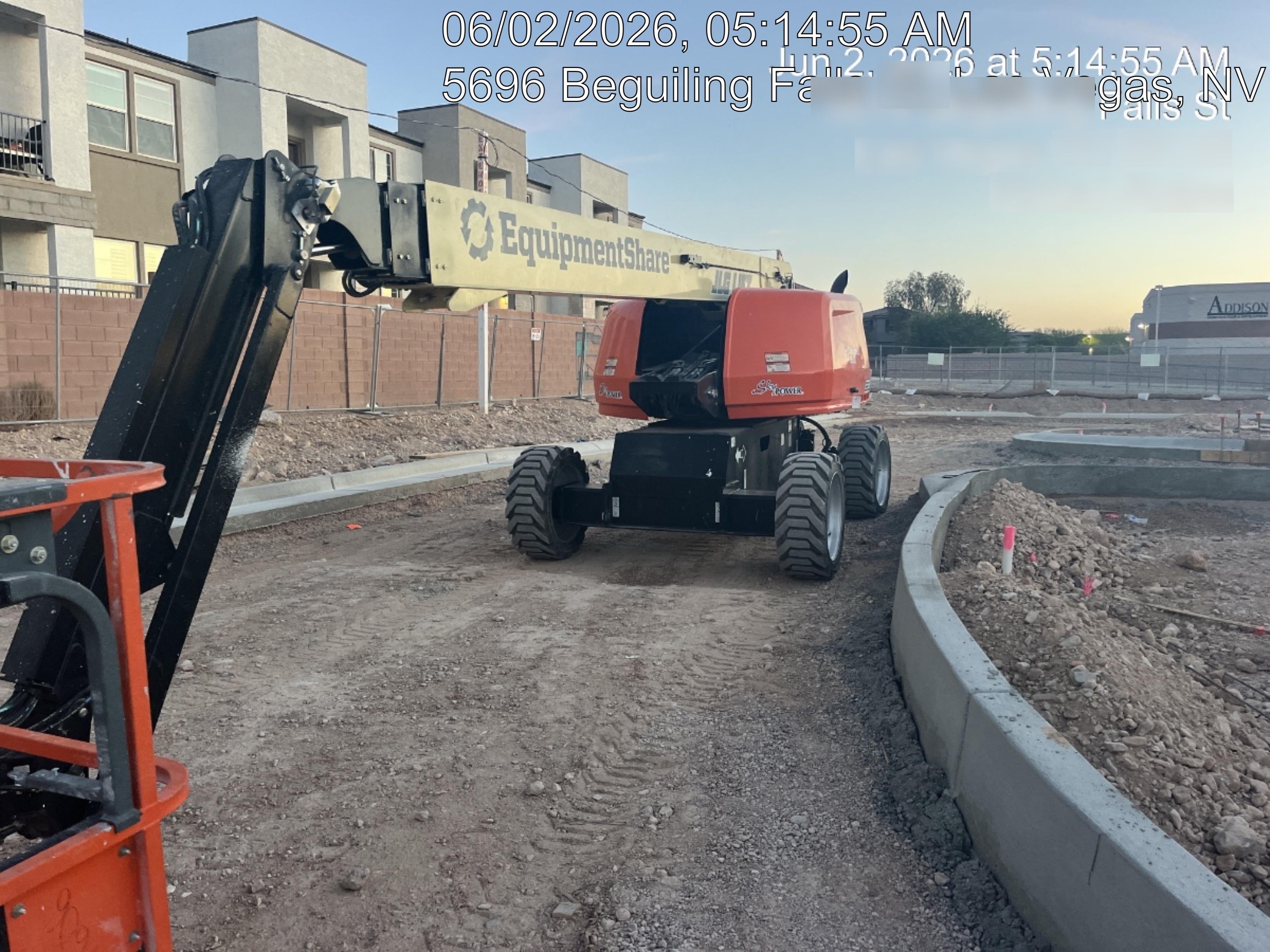 2023 JLG 660SJ