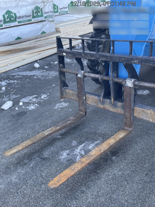 2016 Genie GTH-844 Genie GTH 844, Solid Tires, 60" carriage, Open ROPS